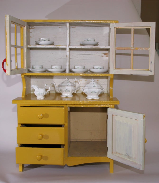 American Lovely Vintage Child's Cupboard with Sprigware Child's Tea Set