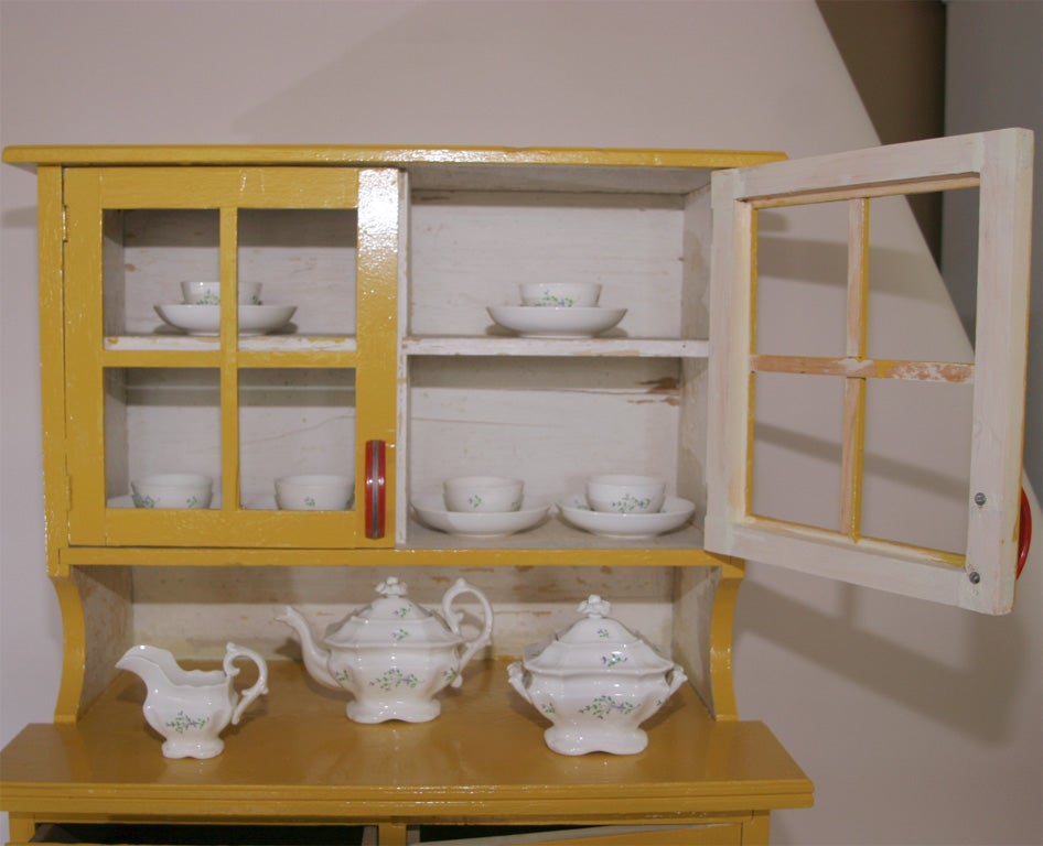 Lovely Vintage Child's Cupboard with Sprigware Child's Tea Set 2