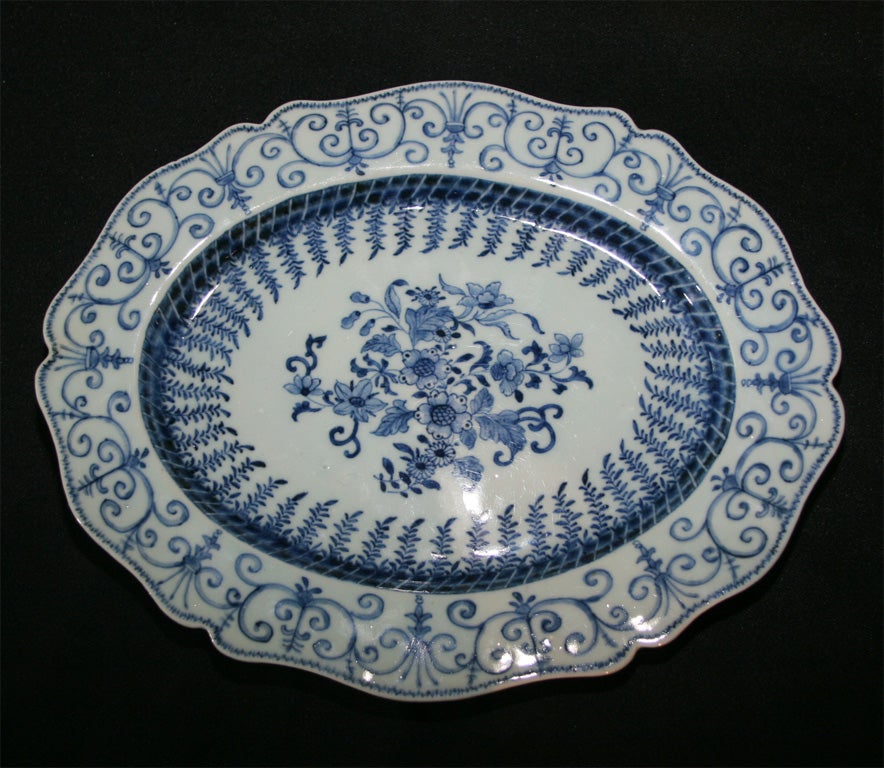 18th Century and Earlier Chinese Blue and White Export Porcelain Soup Tureen