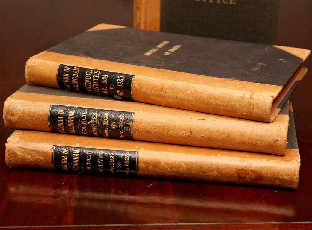 These four medical journals originated in Kent and date between 1924 and 1929. they are in excellent condition and were bought for display purposes and would look terrific on a desk or in a cupboard. Everything is original and the covers are