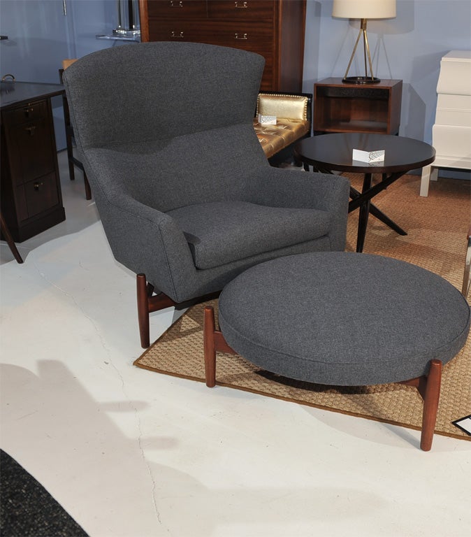 Very rare Jens Risom design over sized armchair with matching ottoman, newly upholstered in Maharam wool fabric. Ottoman 15