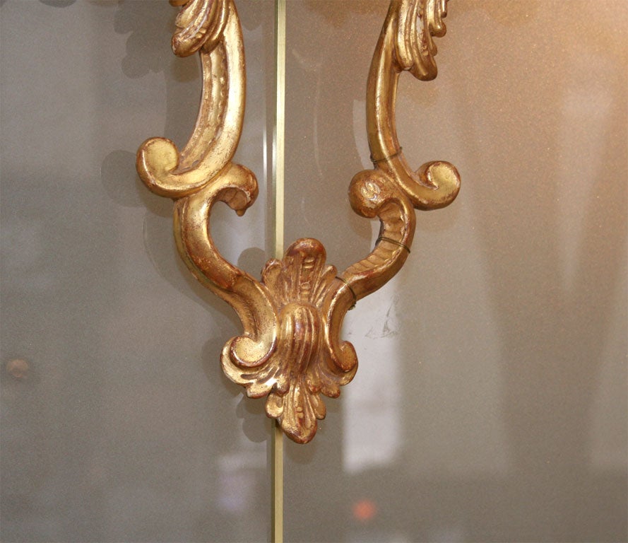 Fine Pair of George III Giltwood Two-Light Sconces, 18th Century In Excellent Condition In Westwood, NJ