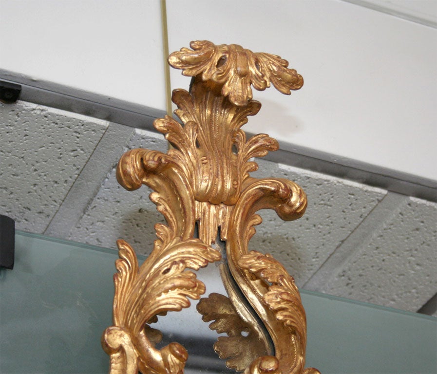Fine Pair of George III Giltwood Two-Light Sconces, 18th Century 3
