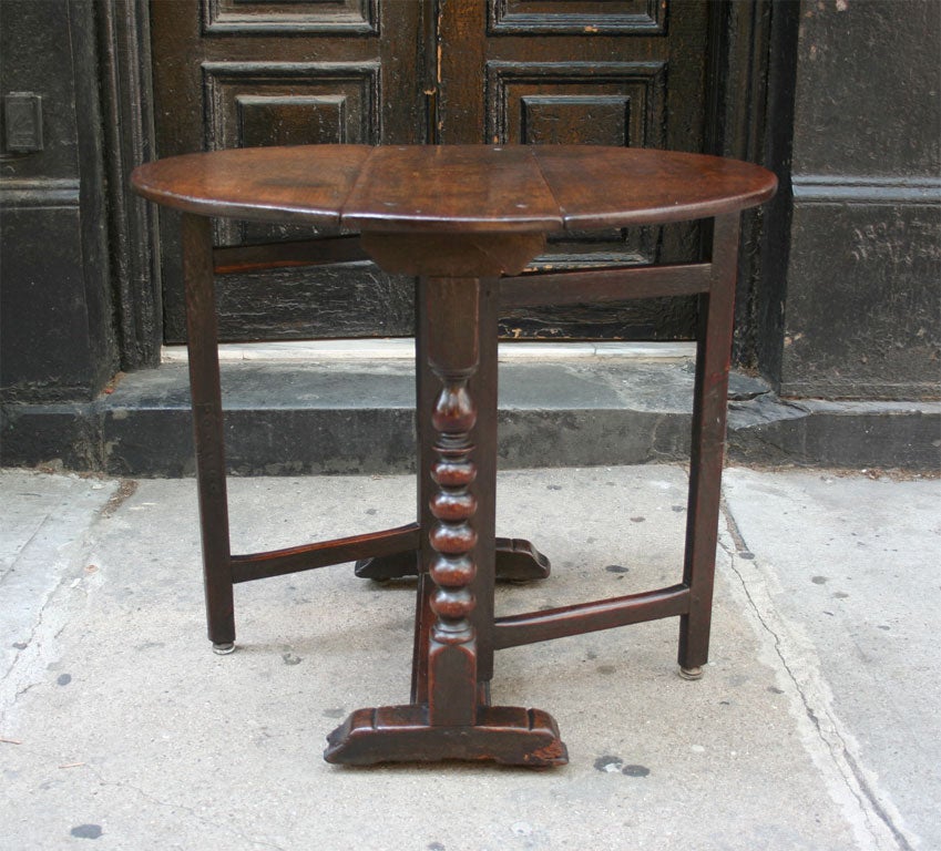 William and Mary Diminutive Oval Gate Leg Table