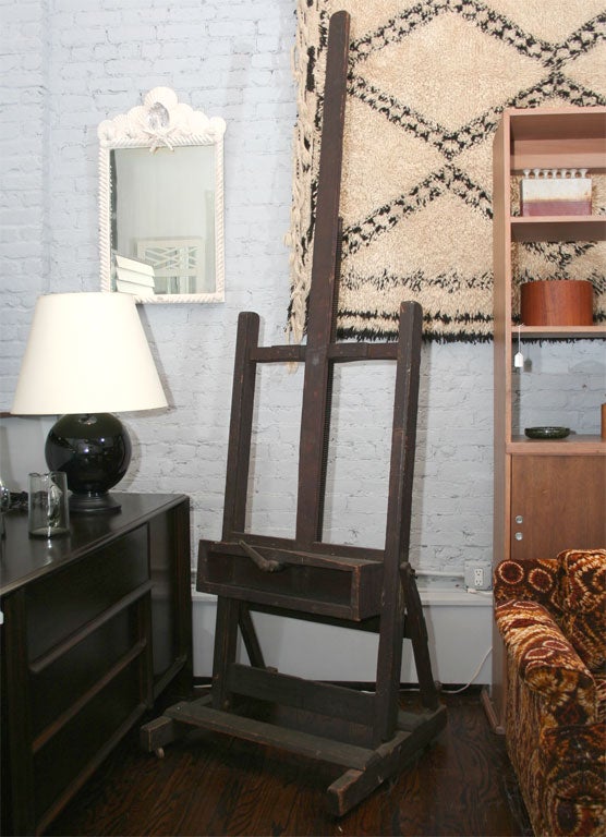Early 20th Century Dark Oak Easel