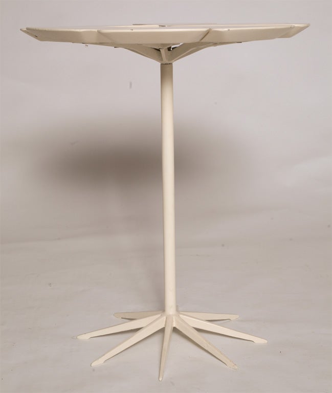 20th Century Richard Schultz Petal Table For Sale
