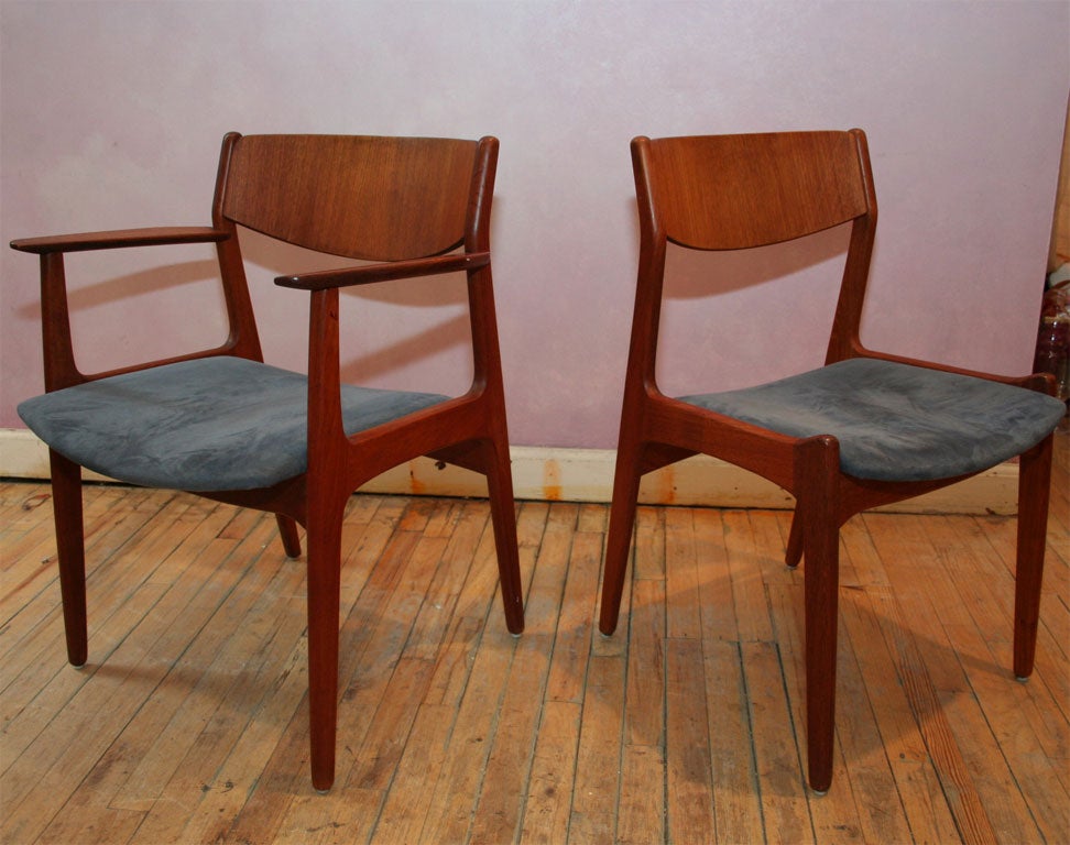 Great set of six teak dining chairs attributed to Arne Vodder for George Tanier. Handsome and comfortable. Arm chairs are larger at 23.75