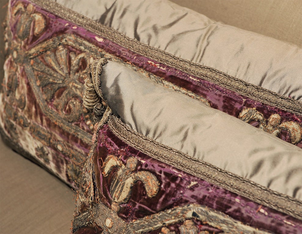 Pair of 18th Century French Silk Velvet Embroidered Pillows 2