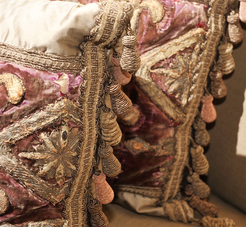 Pair of 18th Century French Silk Velvet Embroidered Pillows 3