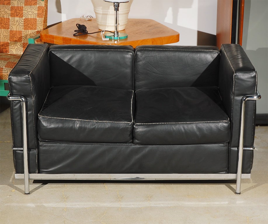 Le Courbusier LC2/3 Settee