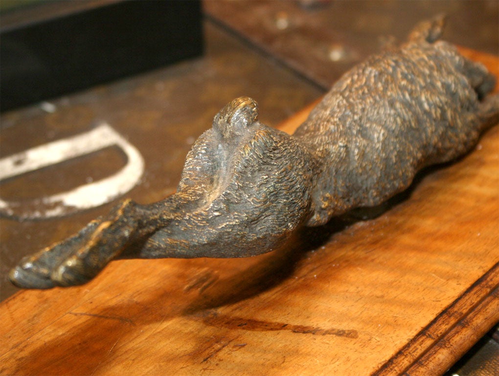 Pince à papier en forme de lapin en bronze autrichien Bon état - En vente à Water Mill, NY