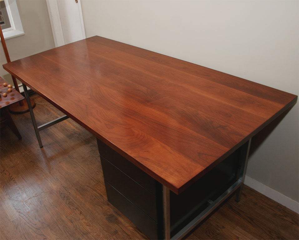 Classic Florence Knoll Desk with Solid Walnut Top at 1stdibs