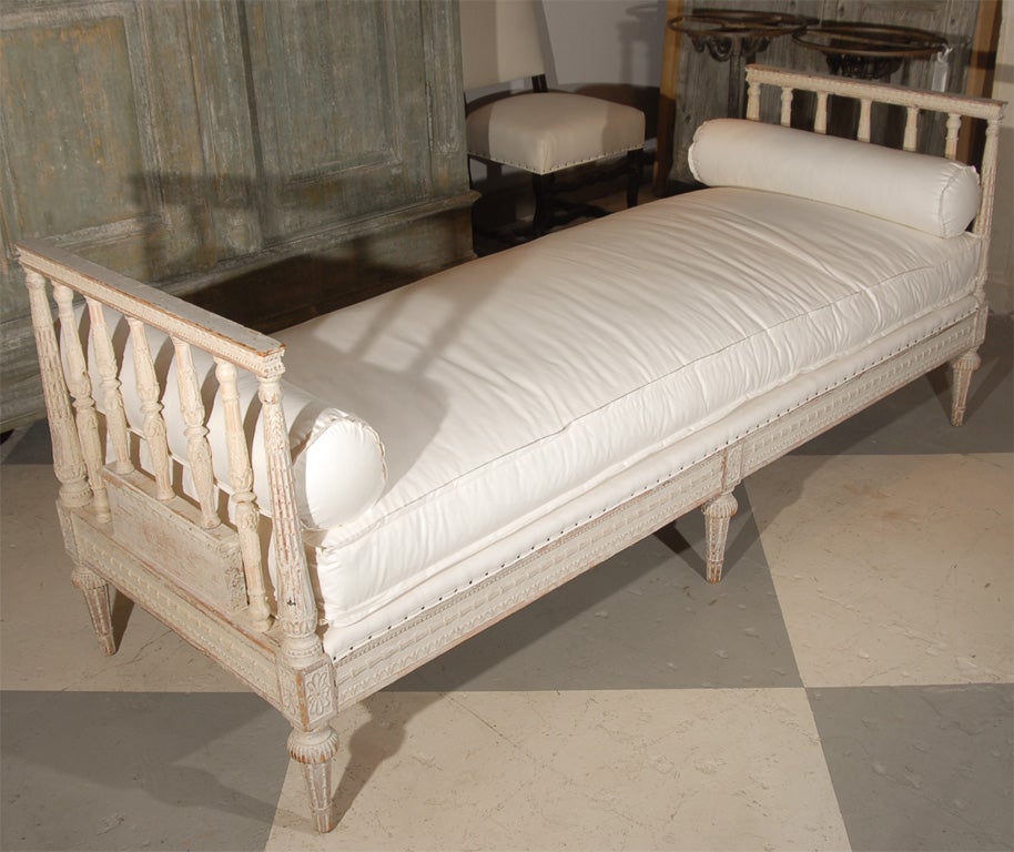 gustavian day bed