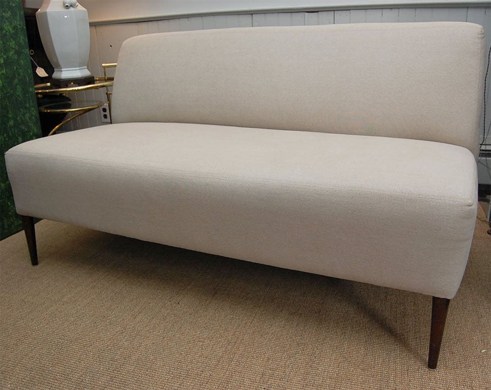 American Armless Settee