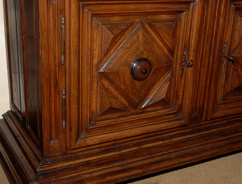 Bold Louis XIV Buffet du Corps 3