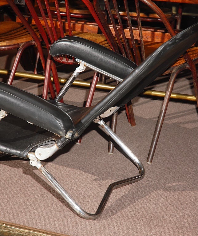 Mid-20th Century 1940s Chrome and Black Adjustable Lounge Chair For Sale