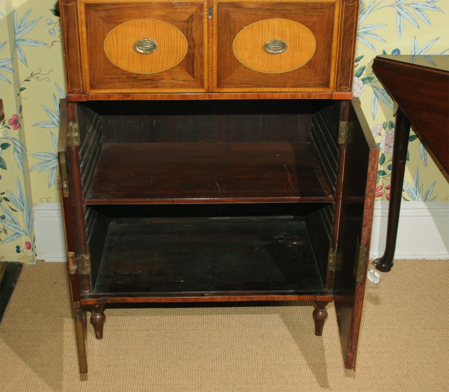 Sheraton Rosewood and Satinwood Secretaire Cabinet. English, Circa 1795 For Sale 3