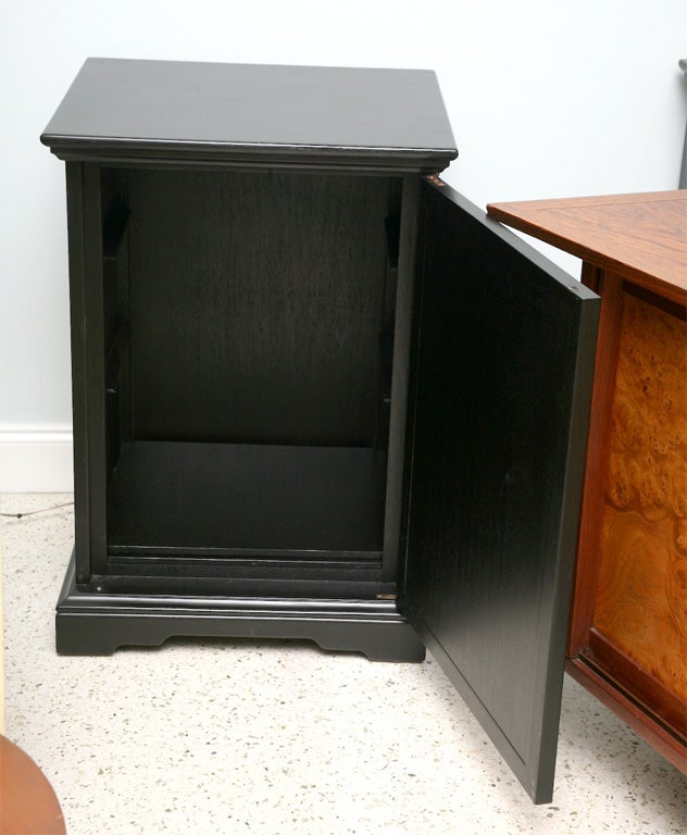 Mid-Century Modern Pair of American Modern Black Lacquer Cabinets For Sale