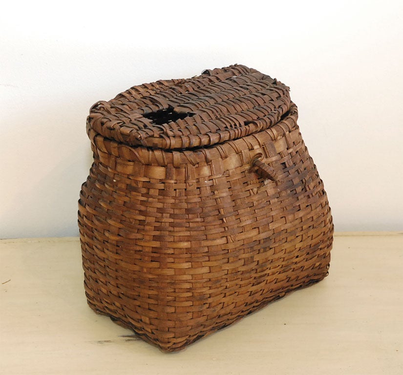 American 19THC EARLY AND RARE FISHING CREOL BASKET