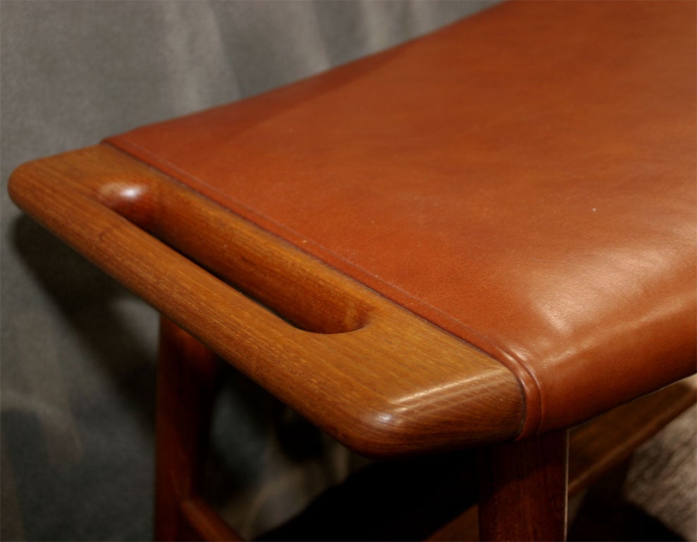 Teak & Leather Piano Stool by Hans Wegner In Excellent Condition In New York, NY