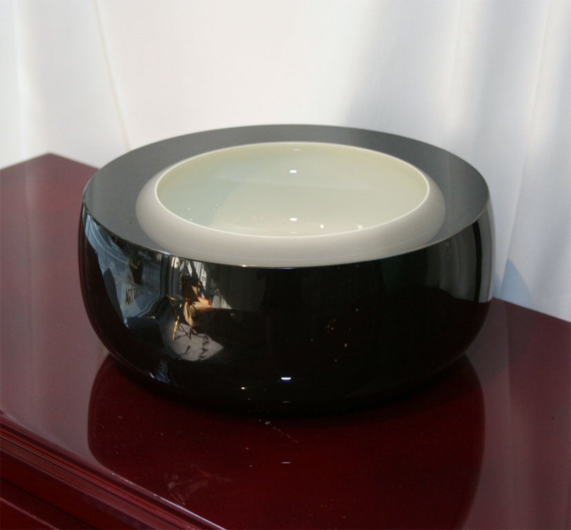 Contemporary circular Glass Bowl by Tora Urup (b. 1960)