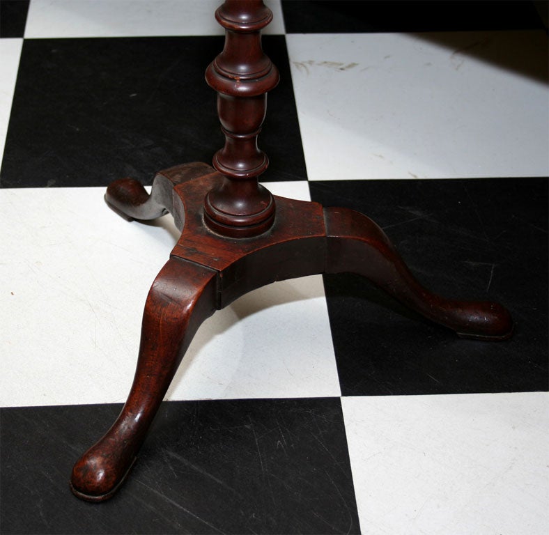 English Mahogany Candlestick Stand with Octagonal Top For Sale