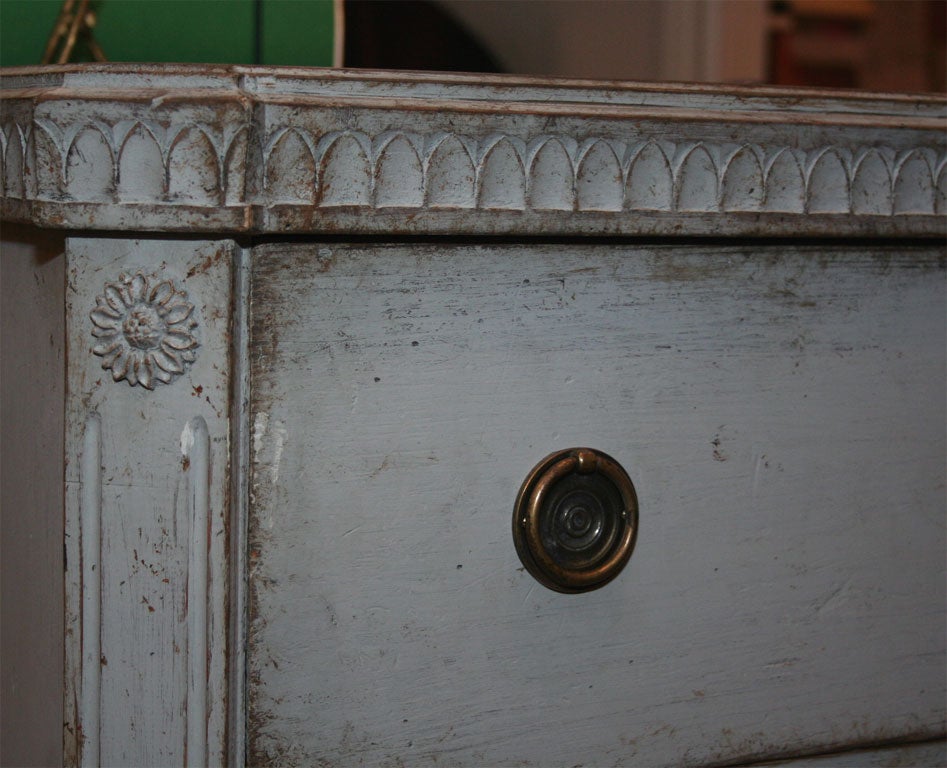 19th Century Gustavian Painted Commode 3
