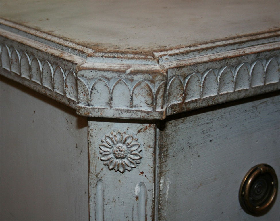 19th Century Gustavian Painted Commode 4