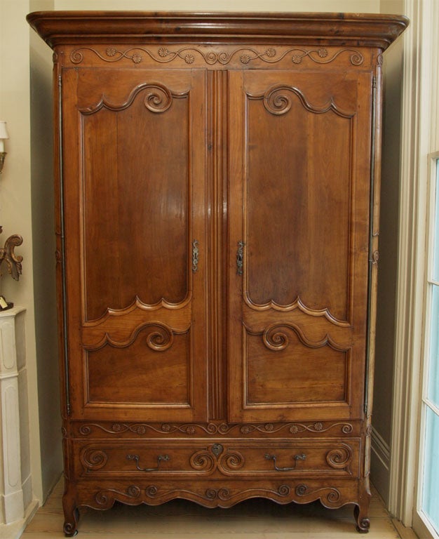 Louis XV walnut armoire from
Chateau de Chèvre–Chatelard.
(near the caste of La Rochefoucauld).