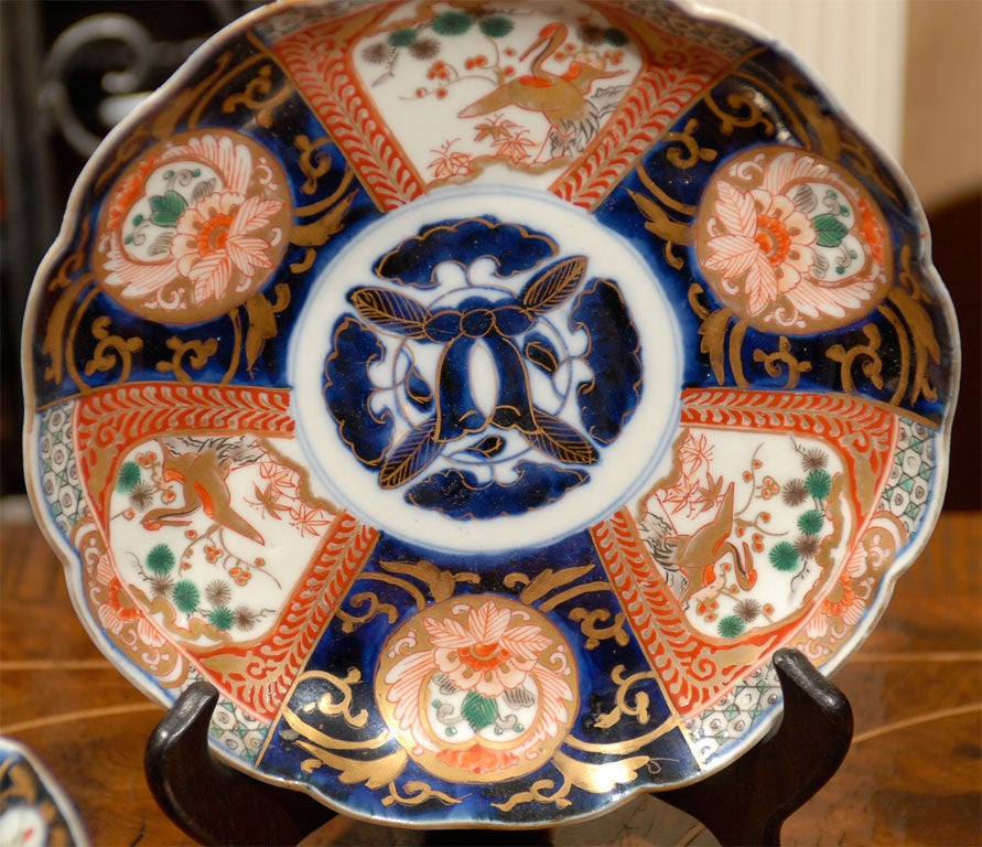 19th Century Japanese Imari Scalloped Plate and Pair of Bowls 5