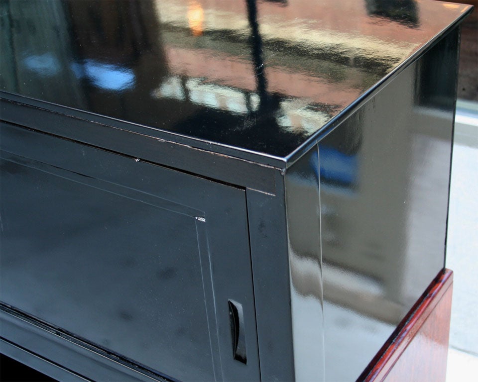 Streamline Walnut & Black Lacquer Dry Bar in the Style of Deskey 6