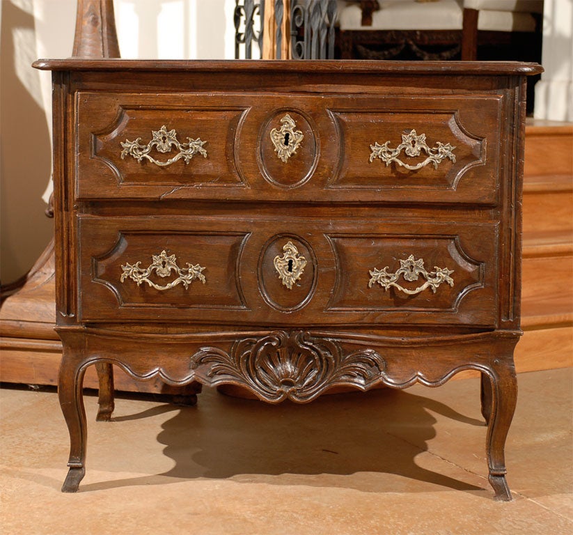 French Louis XV Period 1750s Two-Drawer Walnut Commode with Shell Carved Skirt 4