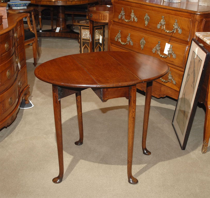 Walnut Pad Foot Table