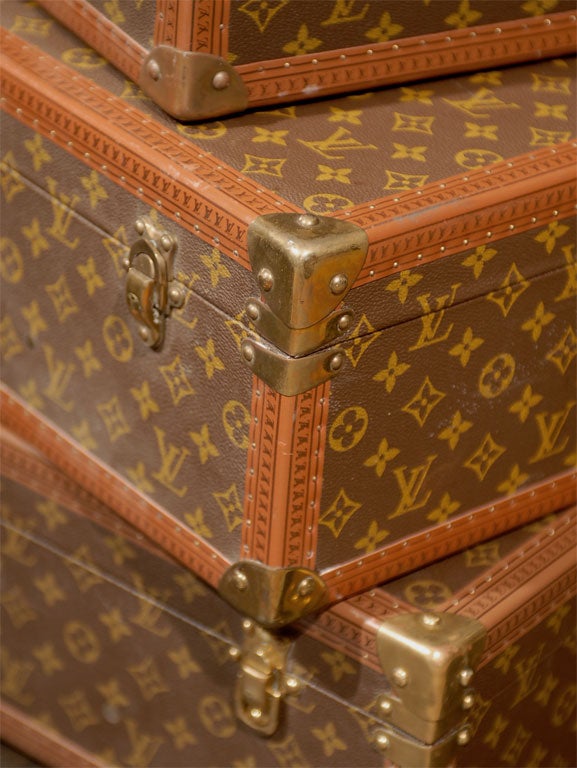 Set of three Louis Vuitton Suitcases For Sale 2