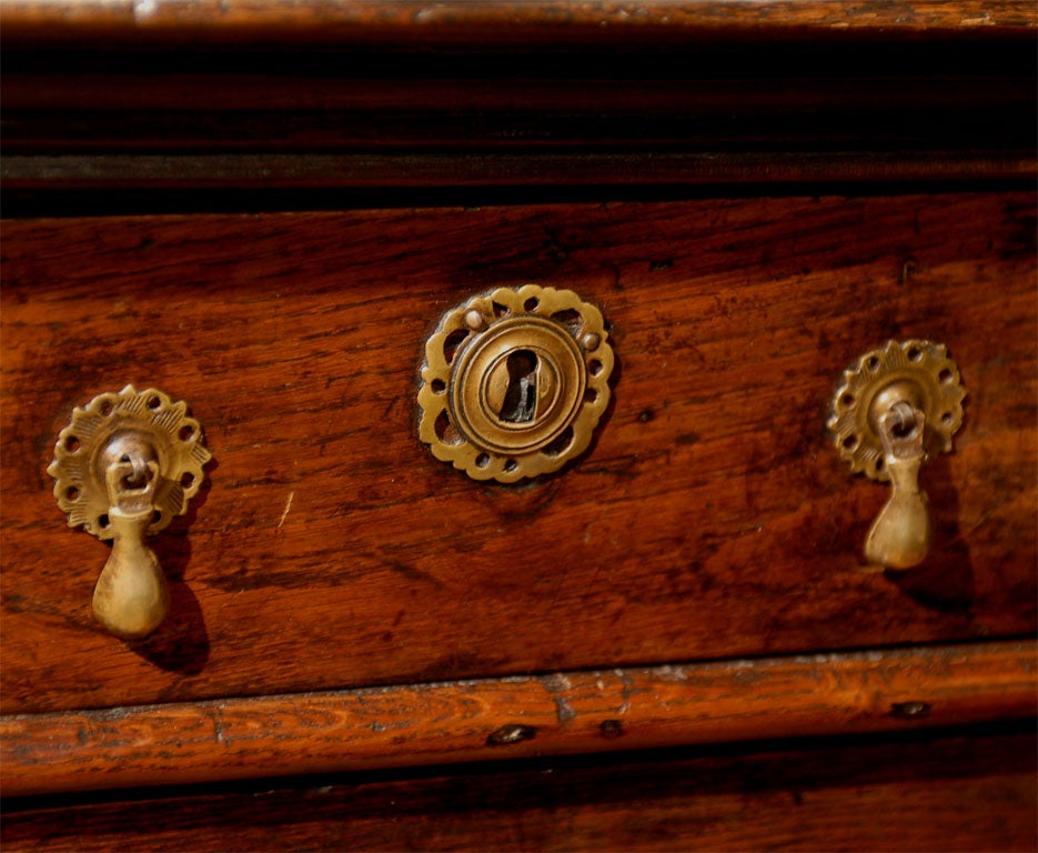 Jacobean oak chest 4