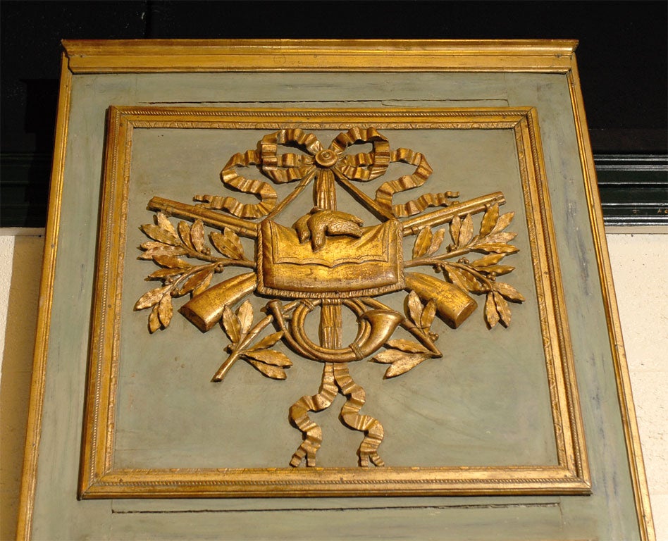 Fin du XVIIIe siècle Trumeau Louis XVI peint et parcellaire doré, France en vente
