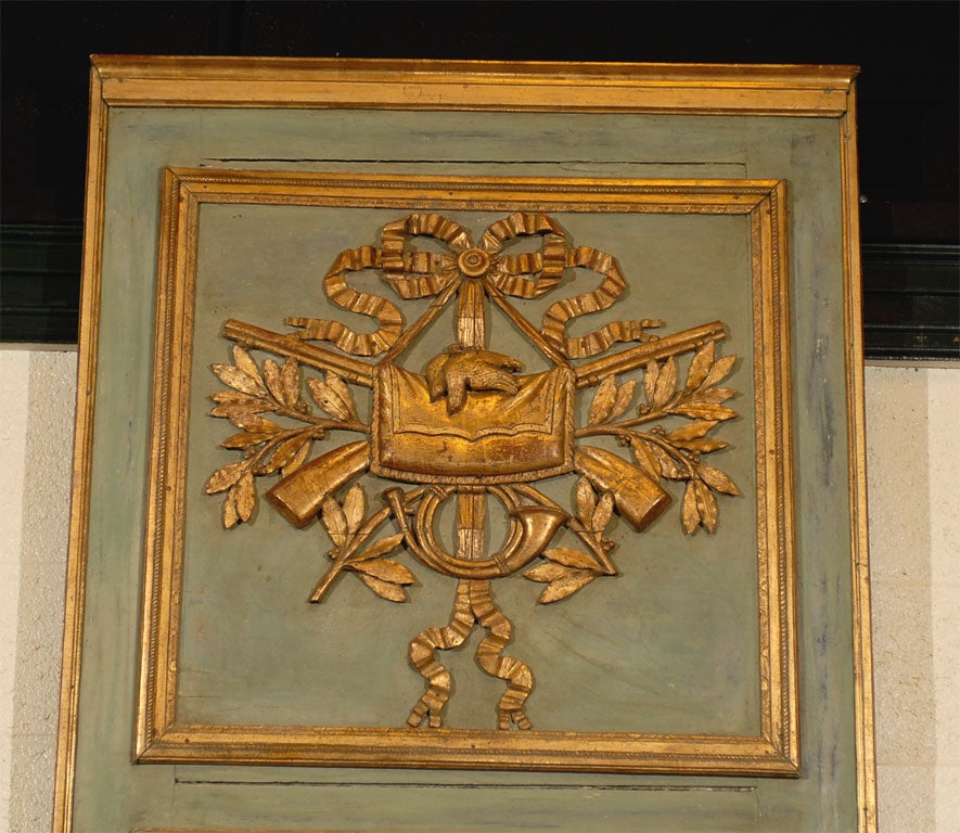 Bemaltes und teilweise vergoldetes Trumeau im Louis-XVI.-Stil, Frankreich (Spiegel) im Angebot