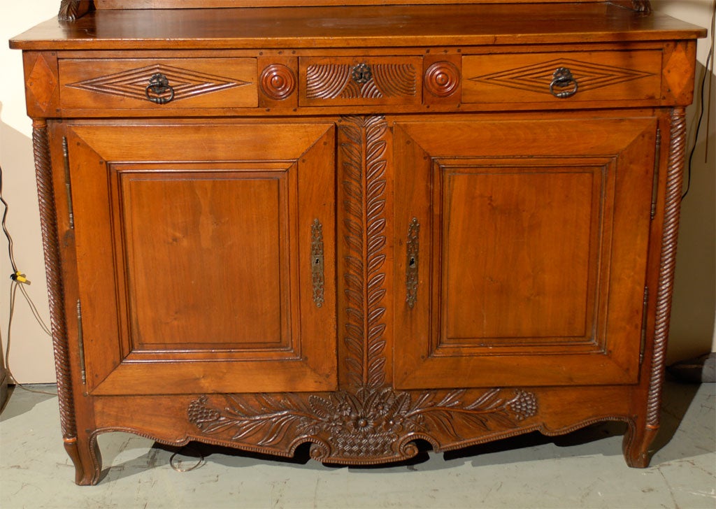 Early 19th Century Large Provincial French Walnut Vaisellier, ca. 1800 For Sale