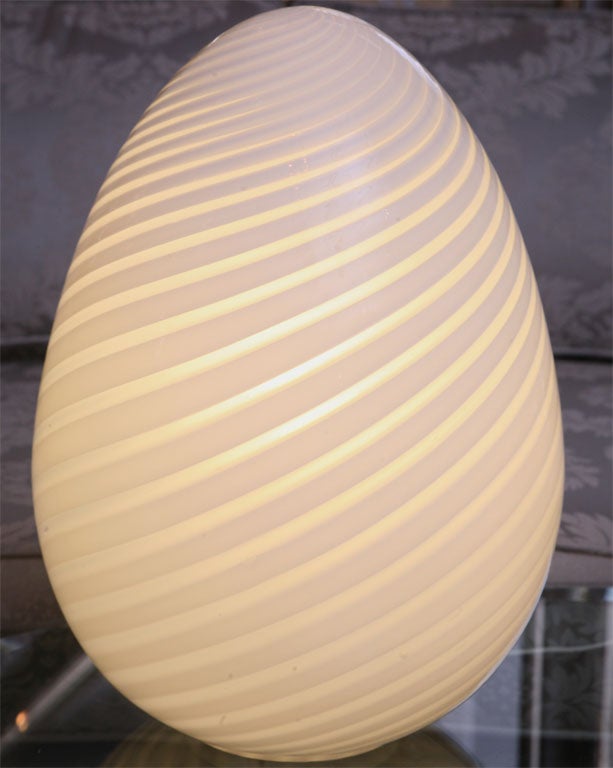 Late 20th Century White 70's Egg Lamp by Vetri Murano