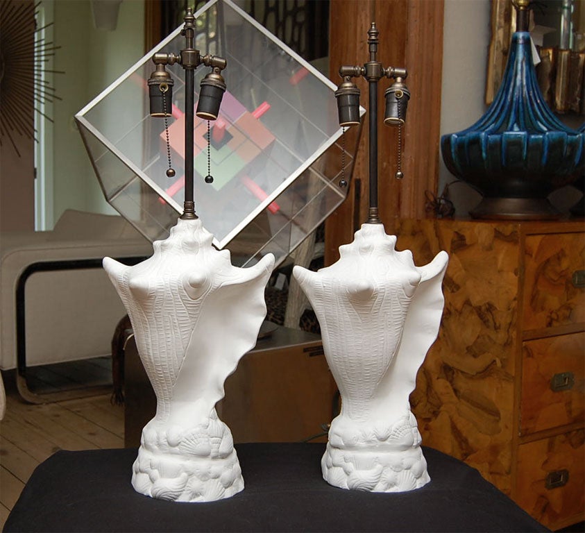 American PAIR OF CONCH SHELL DESIGN TABLE LAMPS