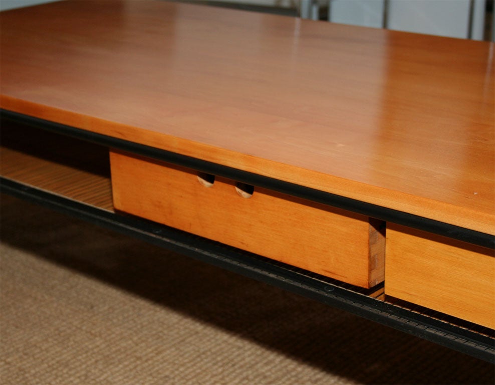 American Modernist Rectangular 'Planner Group' Coffee Table by Paul McCobb In Excellent Condition For Sale In New York, NY