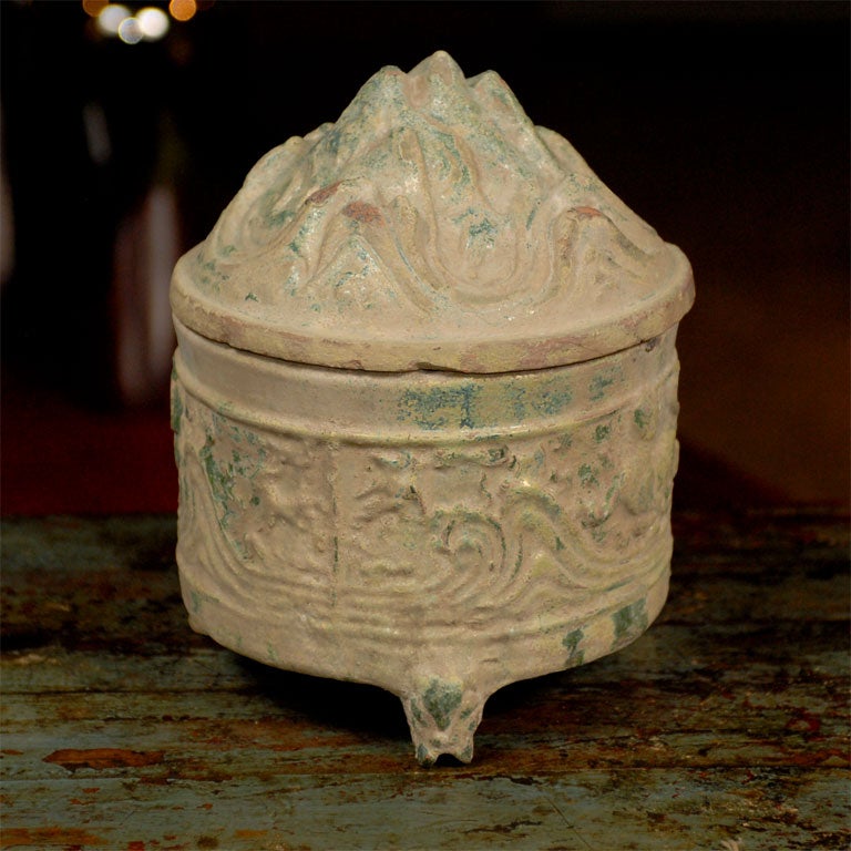 Chinese Han Dynasty Hill Burner with cover For Sale 3
