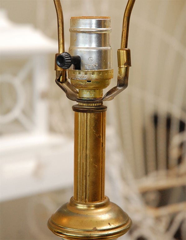 Mid-20th Century Pair of Traditional Brass Lamps For Sale