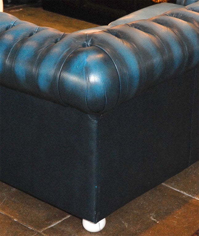 Vintage Leather Chesterfield Sofa 3