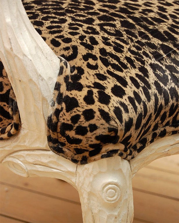 Faux-bois Leopard Fabric Arm Chairs 5