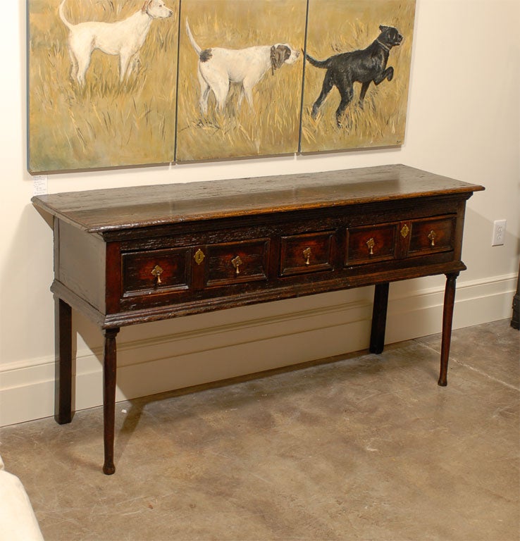 English Server/Dresser Base
