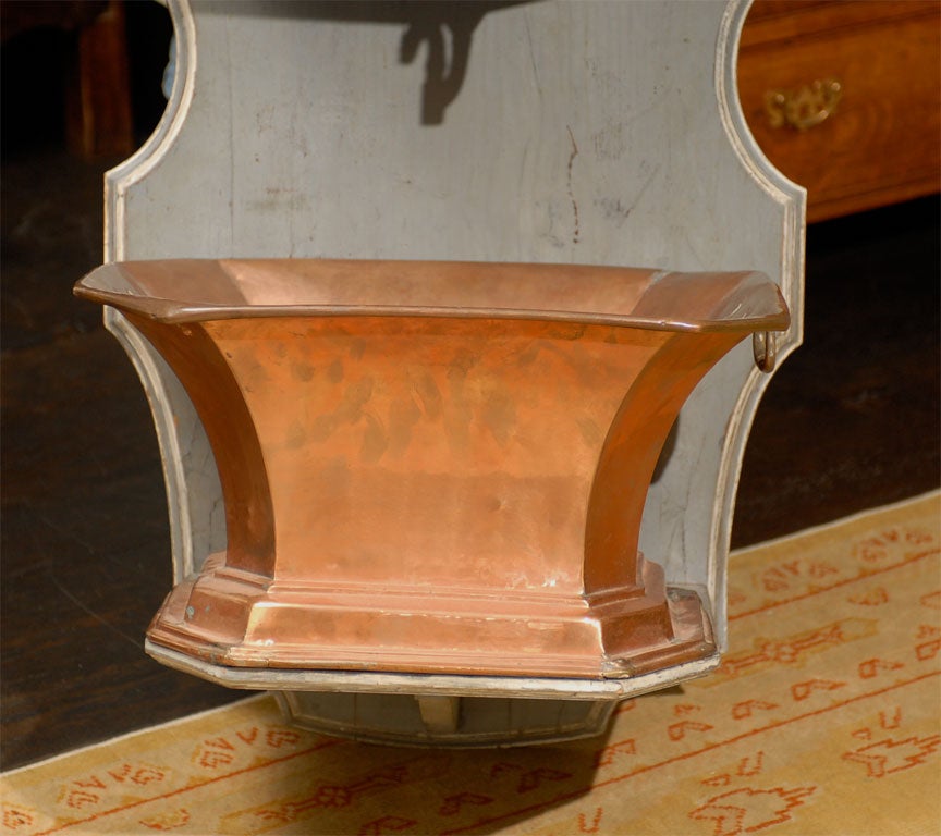 Late 18th/Early 19th Century Copper Octagonal Lavabo For Sale 1