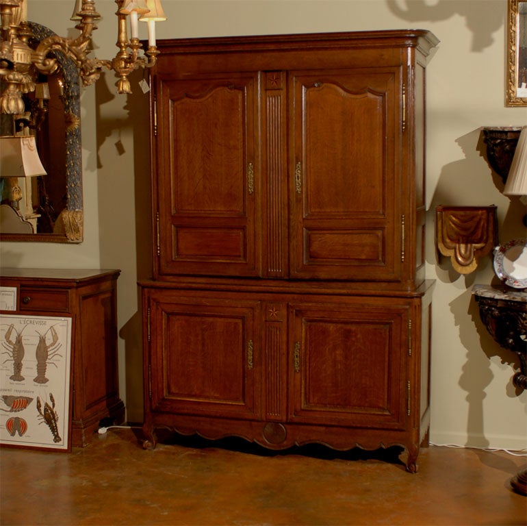 19th Century oak buffet a deux corps
