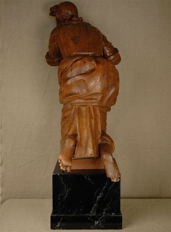 18th Century Oak Statue of Kneeling Woman In Good Condition For Sale In Newport Beach, CA