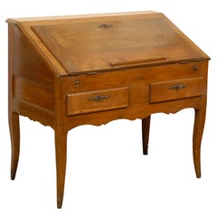 French 1750s Louis XV Walnut Slant Front Desk with Drawers and Cabriole Legs